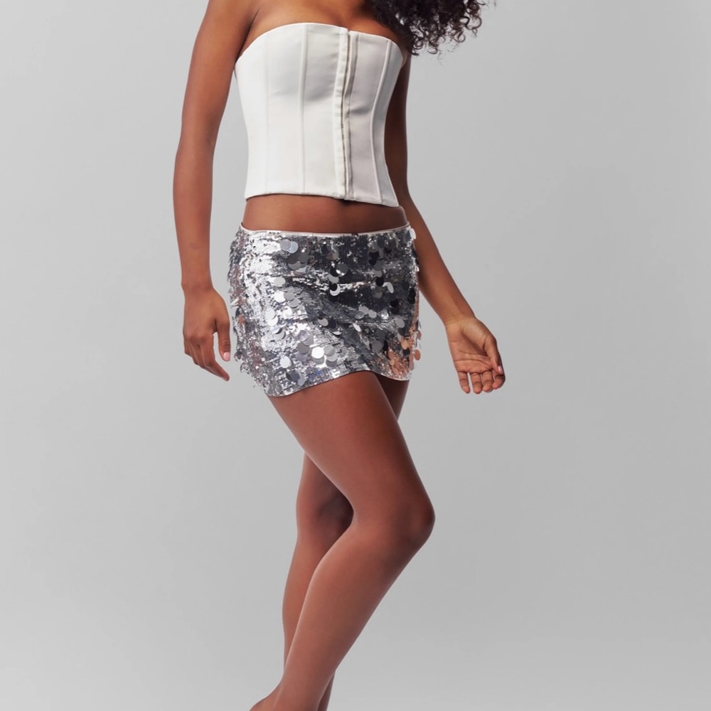 Guizio Silver Sequin Mini Skirt NWOT - Size L